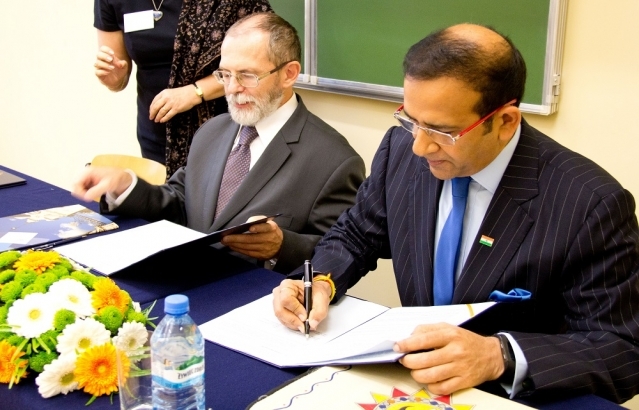 Signing of MoUs for Chairs of Hindi and Tamil at University of Warsaw
